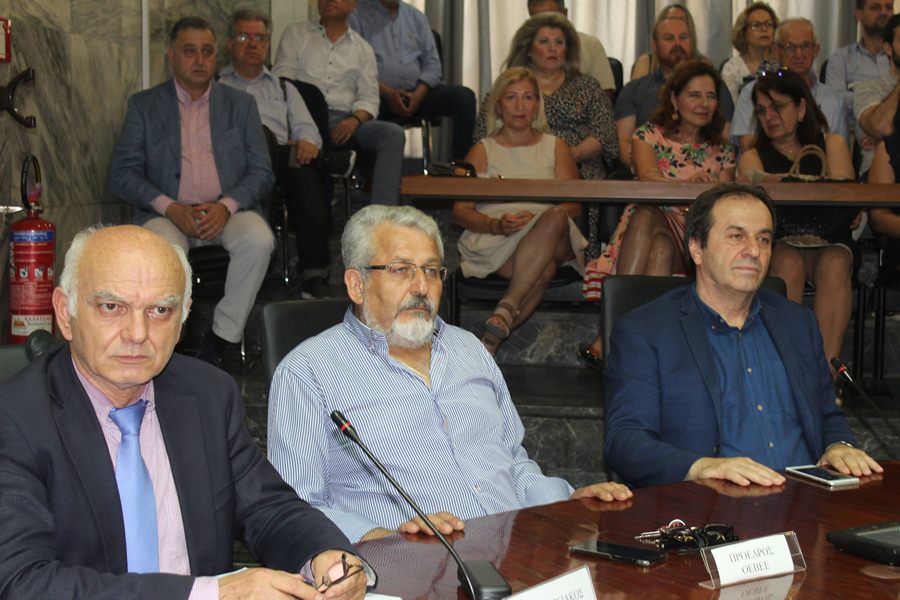 Σε εγκάρδιο κλίμα πραγματοποιήθηκε η τελετή αδελφοποίησης της Λάρισας με την πόλη Μιραφλόρες του Περού (φωτο)