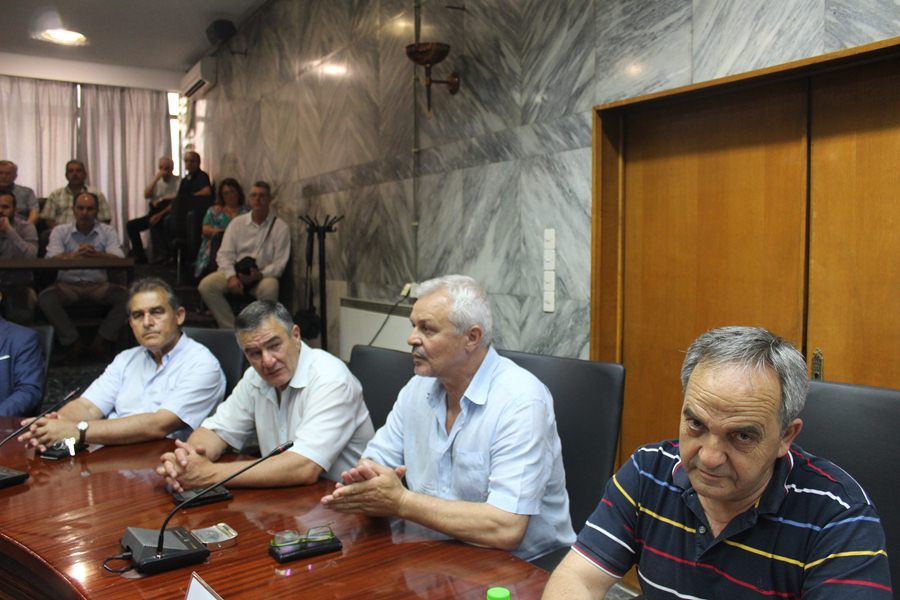 Σε εγκάρδιο κλίμα πραγματοποιήθηκε η τελετή αδελφοποίησης της Λάρισας με την πόλη Μιραφλόρες του Περού (φωτο)