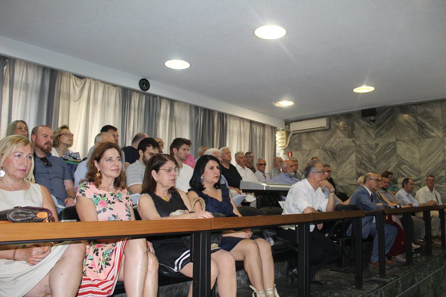 Σε εγκάρδιο κλίμα πραγματοποιήθηκε η τελετή αδελφοποίησης της Λάρισας με την πόλη Μιραφλόρες του Περού (φωτο)
