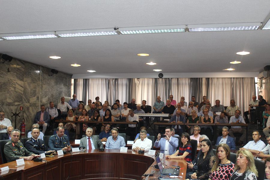 Σε εγκάρδιο κλίμα πραγματοποιήθηκε η τελετή αδελφοποίησης της Λάρισας με την πόλη Μιραφλόρες του Περού (φωτο)
