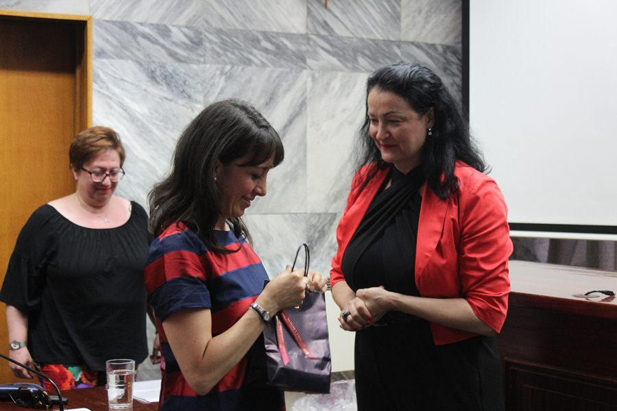 Σε εγκάρδιο κλίμα πραγματοποιήθηκε η τελετή αδελφοποίησης της Λάρισας με την πόλη Μιραφλόρες του Περού (φωτο)