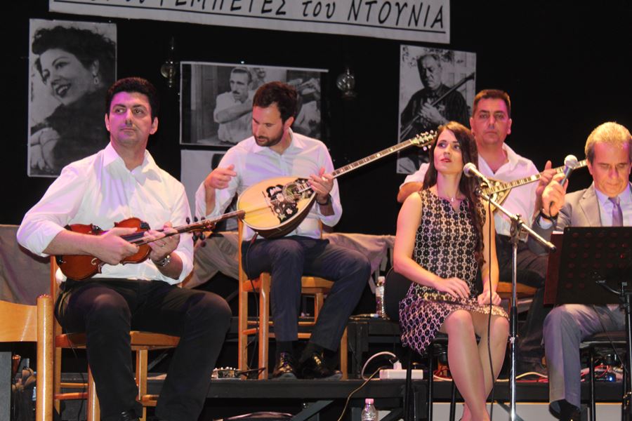 Κατάμεστο το Δημοτικό Ωδείο Λάρισας για το αφιέρωμα «Από το Ρεμπέτικο στο Λαϊκό» (φωτο - βίντεο)