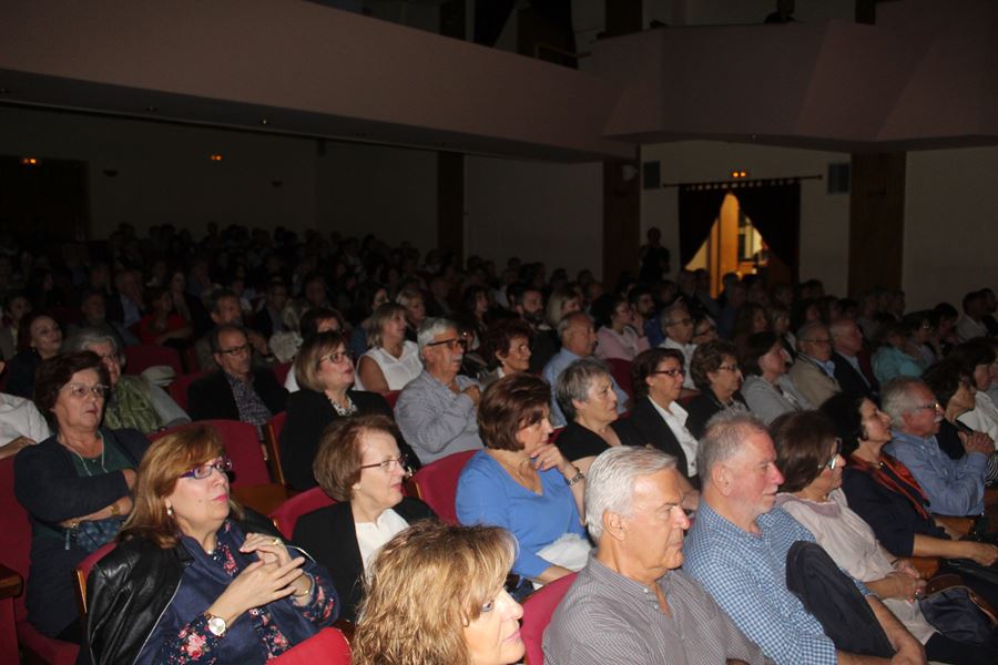 Κατάμεστο το Δημοτικό Ωδείο Λάρισας για το αφιέρωμα «Από το Ρεμπέτικο στο Λαϊκό» (φωτο - βίντεο)
