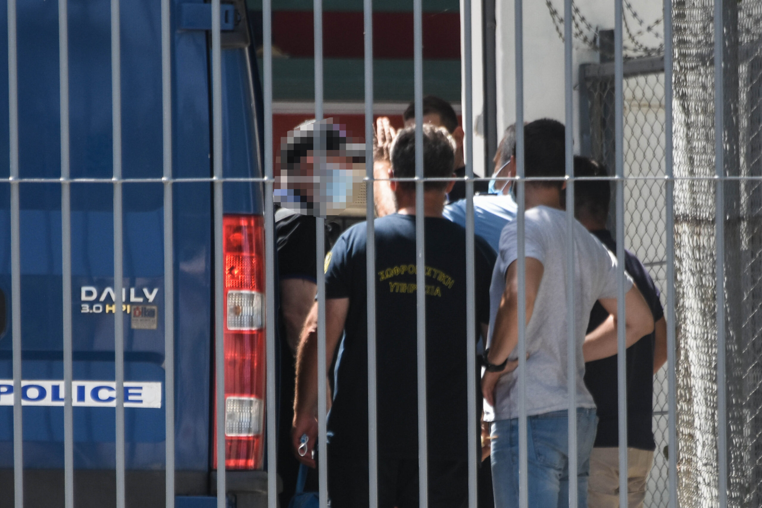 ΜΕΤΑΓΩΓΗ ΤΟΥ ΗΘΟΠΟΙΟΥ Π. ΦΙΛΙΠΠΙΔΗ ΣΤΙΣ ΦΥΛΑΚΕΣ ΤΗΣ ΤΡΙΠΟΛΗΣ (EUROKINISSI/ΒΑΣΙΛΗΣ ΠΑΠΑΔΟΠΟΥΛΟΣ)