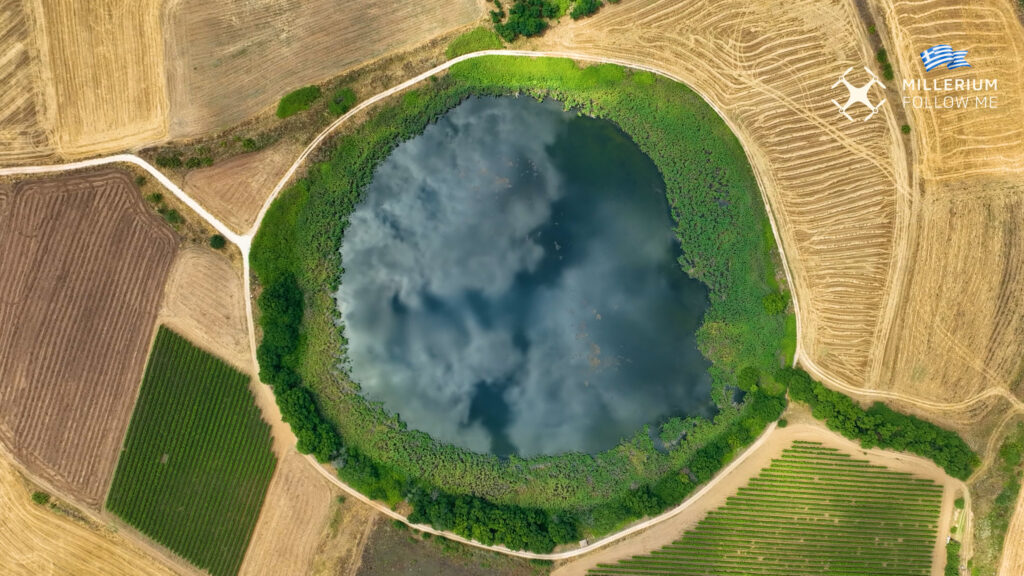 DJI 0007.00 00 37 23.Still042