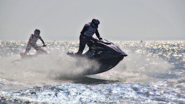 jet ski 1446045 1280 620x350.jpg
