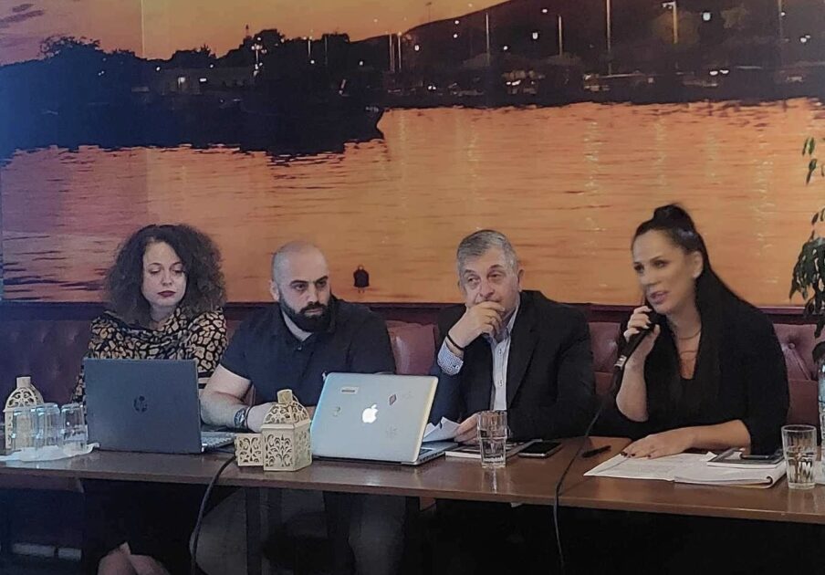 Γιώργος Σύρος για παιδική λογοτεχνία: Η αξία της ταυτότητας να απαλείψει τις αποδομητικές προσεγγίσεις Γιώργος Σύρος για παιδική λογοτεχνία: Η αξία της ταυτότητας να απαλείψει τις αποδομητικές προσεγγίσεις | NEWSFIRE.GR