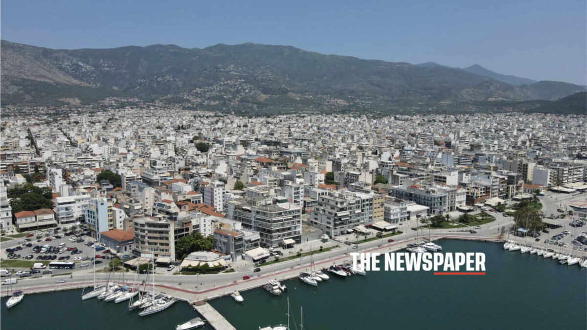 Έκλεψαν κάρτα από αυτοκίνητο στον Βόλο και έκαναν 11 συναλλαγές – Tι άλλο έκλεψαν