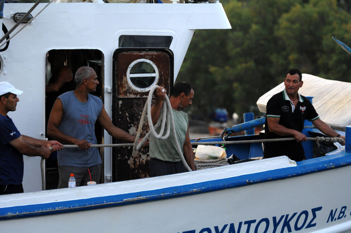 Αλιείς Πηλίου: «Να παραμείνει δημόσιο το λιμάνι της Κάτω Γλυφούρας»
